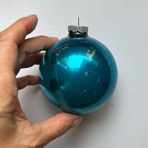 2 large vintage glass ball Christmas tree ornaments/ one is a Shiny Brite - Picture 4 of 8